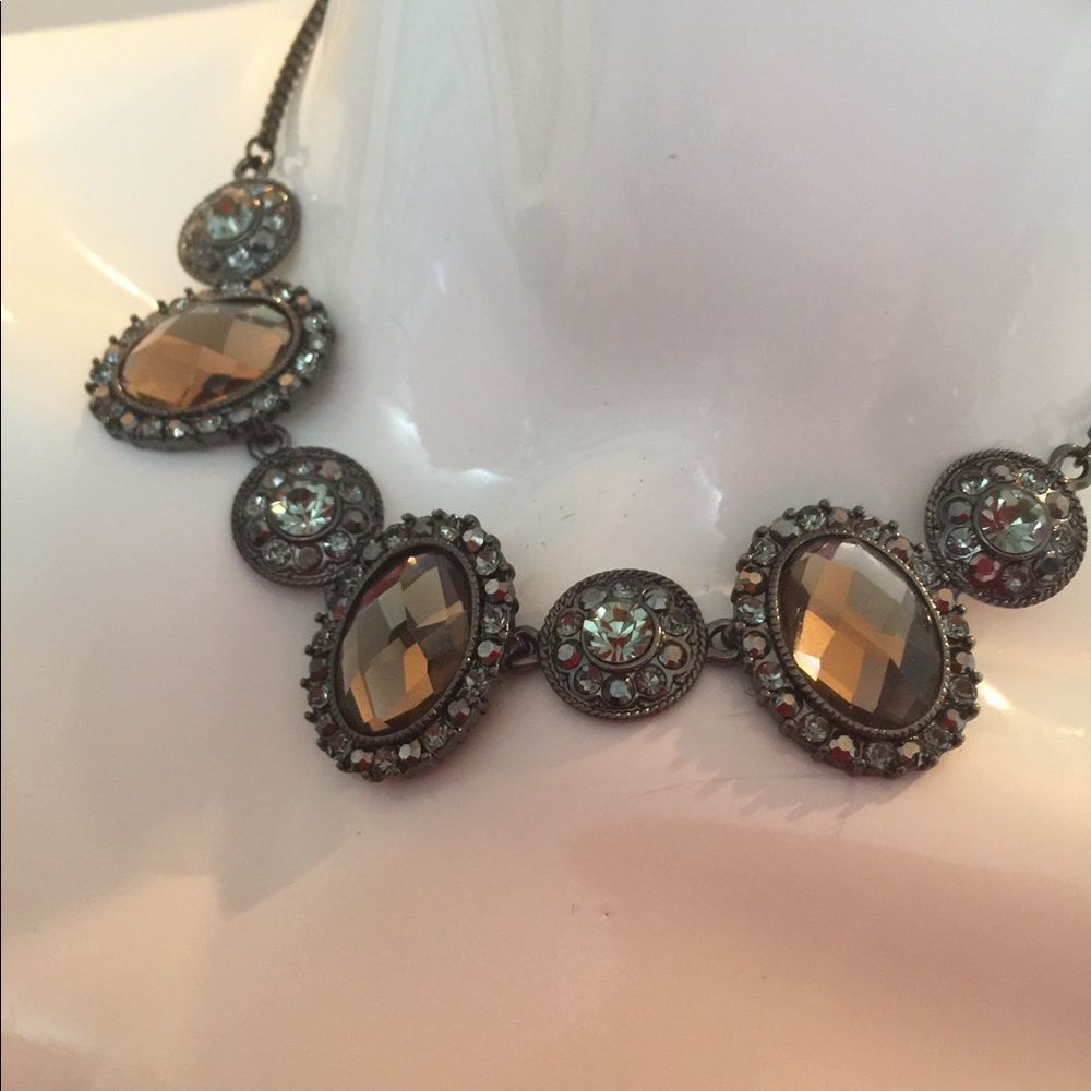 Gray adjustable crystal necklace,Cache. - Picture 3 of 5